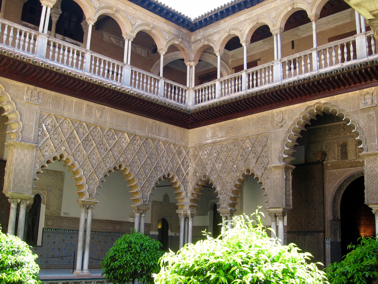 inside the Reales Alcázares