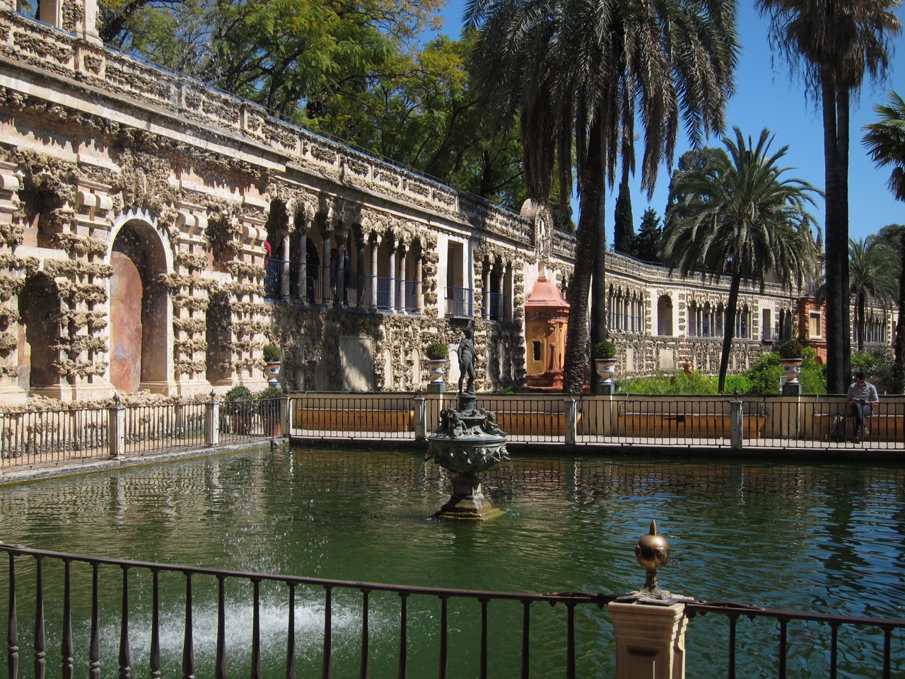 inside the Reales Alcázares