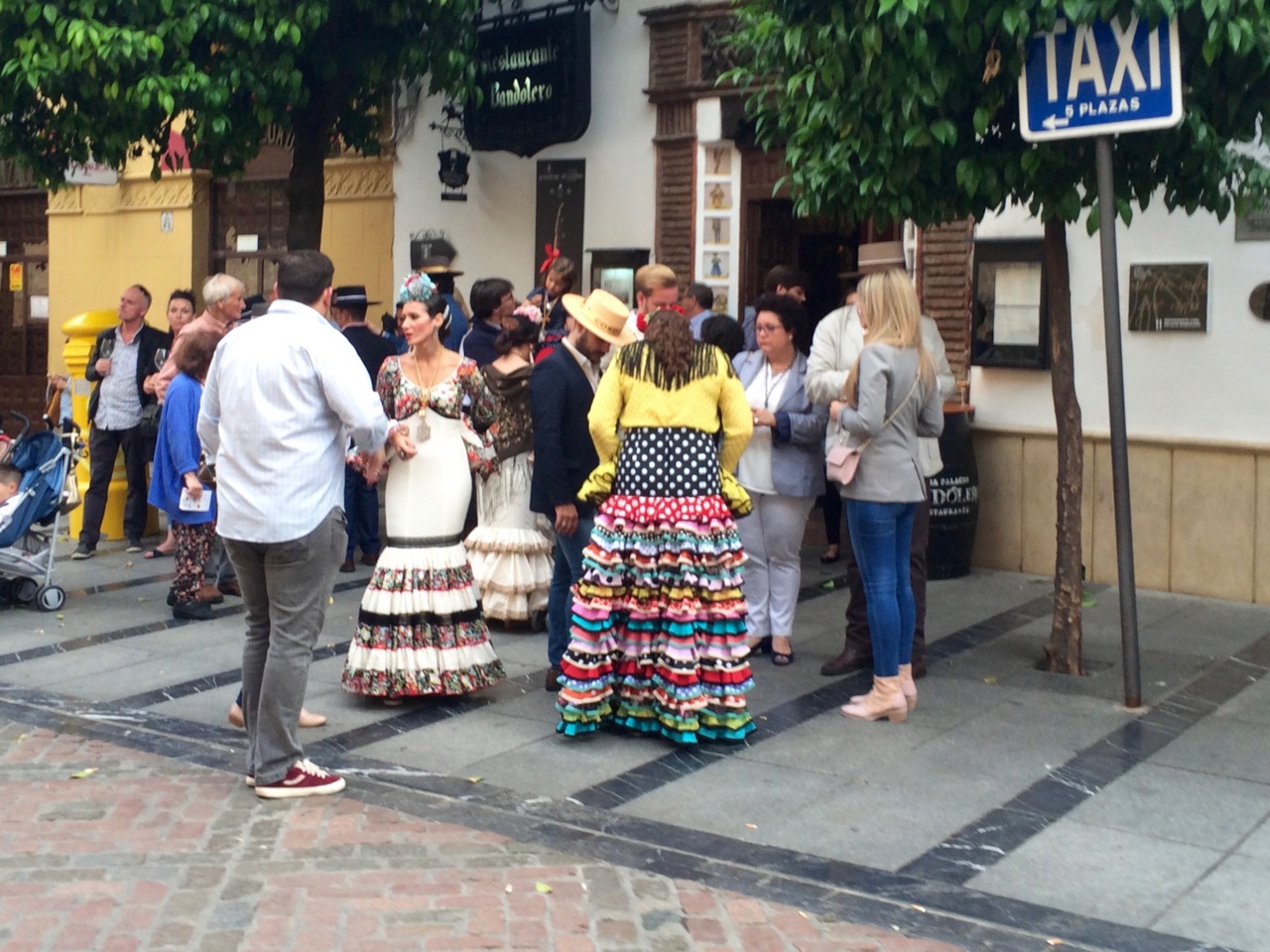 Cordobes women dressed up