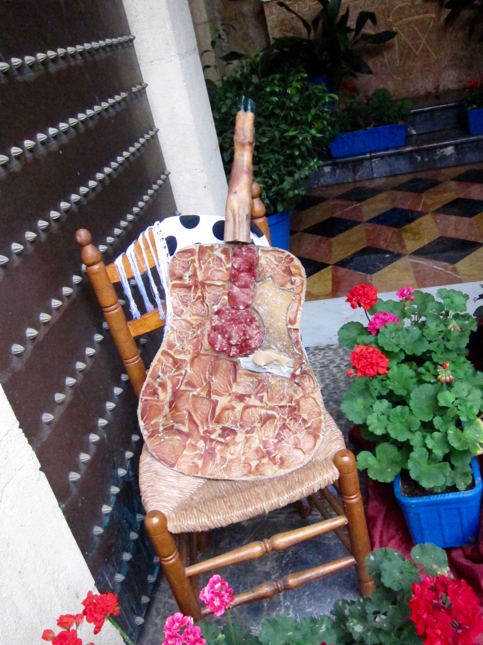 Día de la Cruz: Meat Guitar