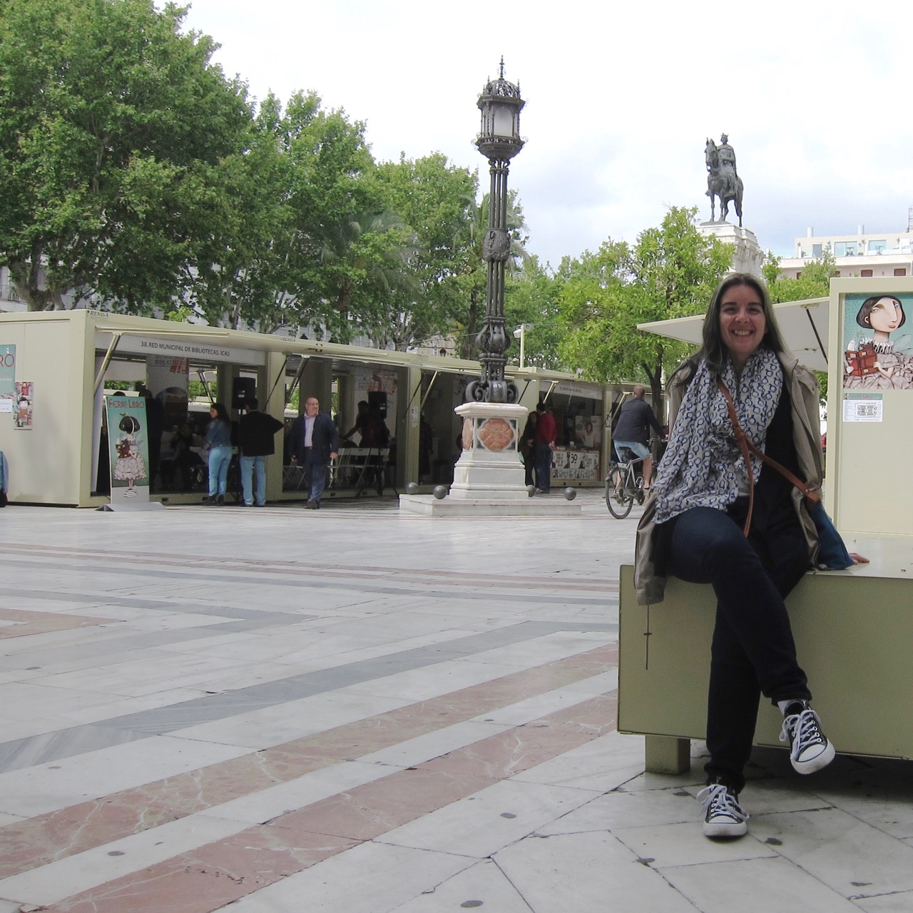 Sitting Pretty in the Plaza