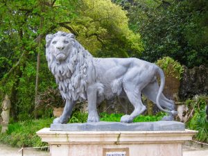 Lion at the Promenade of the Gods